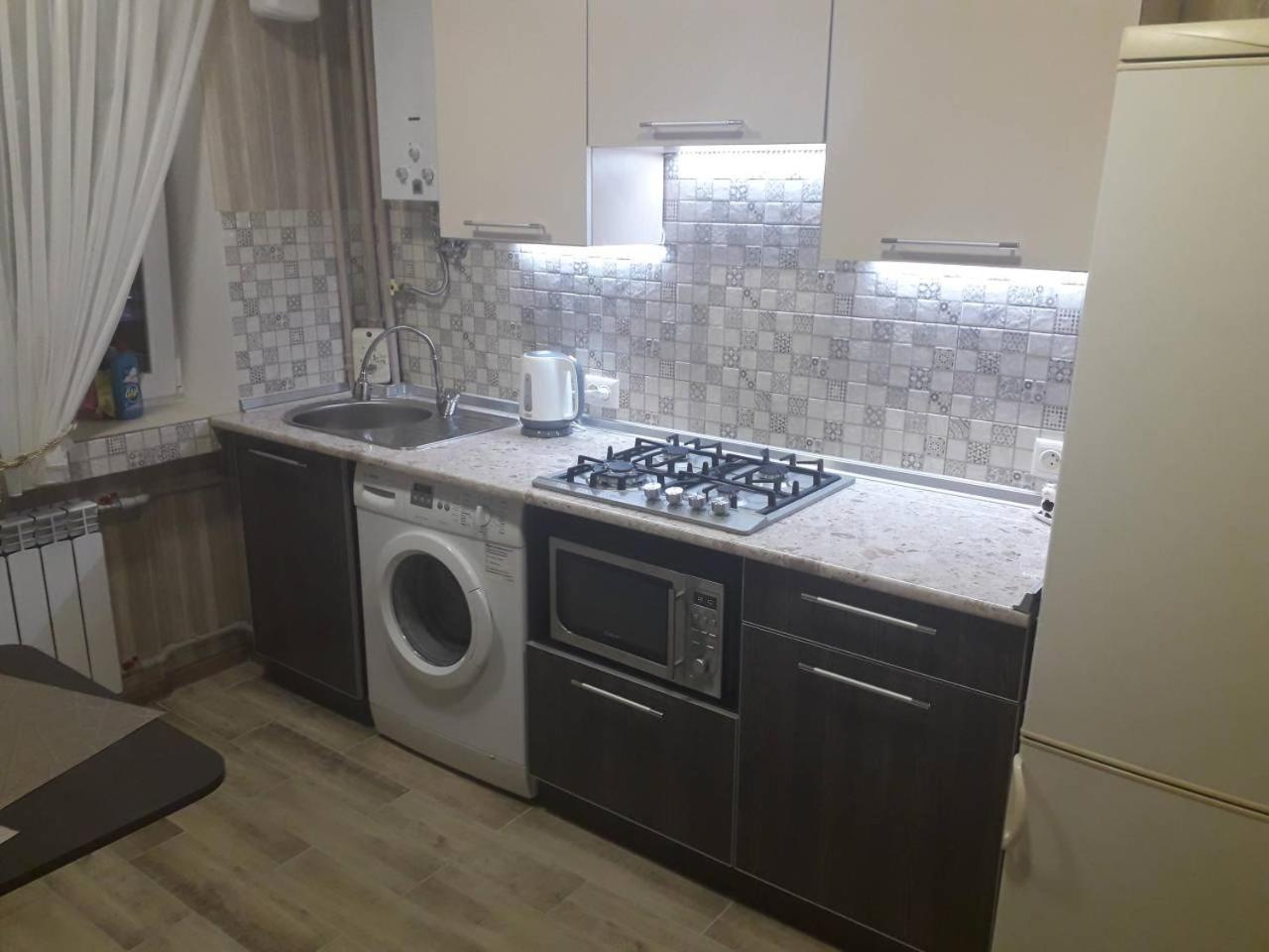 Apartment 30 m2 on Sergei Esenin 11 Charkiw Exterior foto